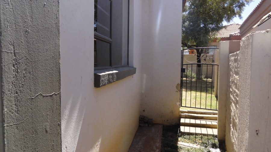 2 Bedroom Property for Sale in Baillie Park North West